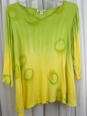 MODESCE Crinkle Rayon Top Small Green Yellow Ombre 3/4 Sleeve